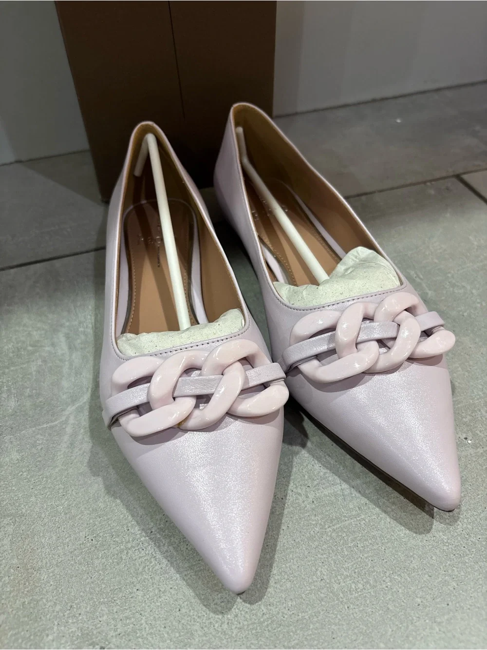 NIB Linea Paolo Nora Lavender Leather Pointed Toe Chain Flats Size 8.5